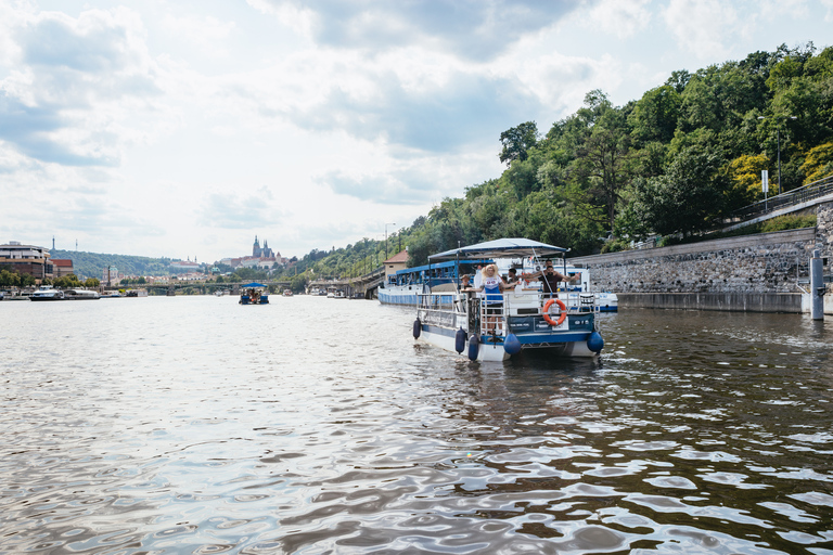 Prague : bateau à vélo : le vélo de la bière nageantRéservation de groupe