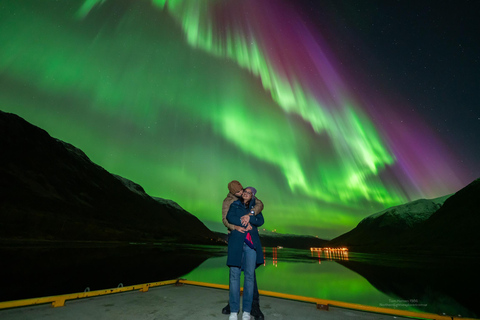 Tromsø:Northern Lights Tour with Photo and Suits.Local Guide Tromsø: Northern Lights Tour with Photos and Warm Suits
