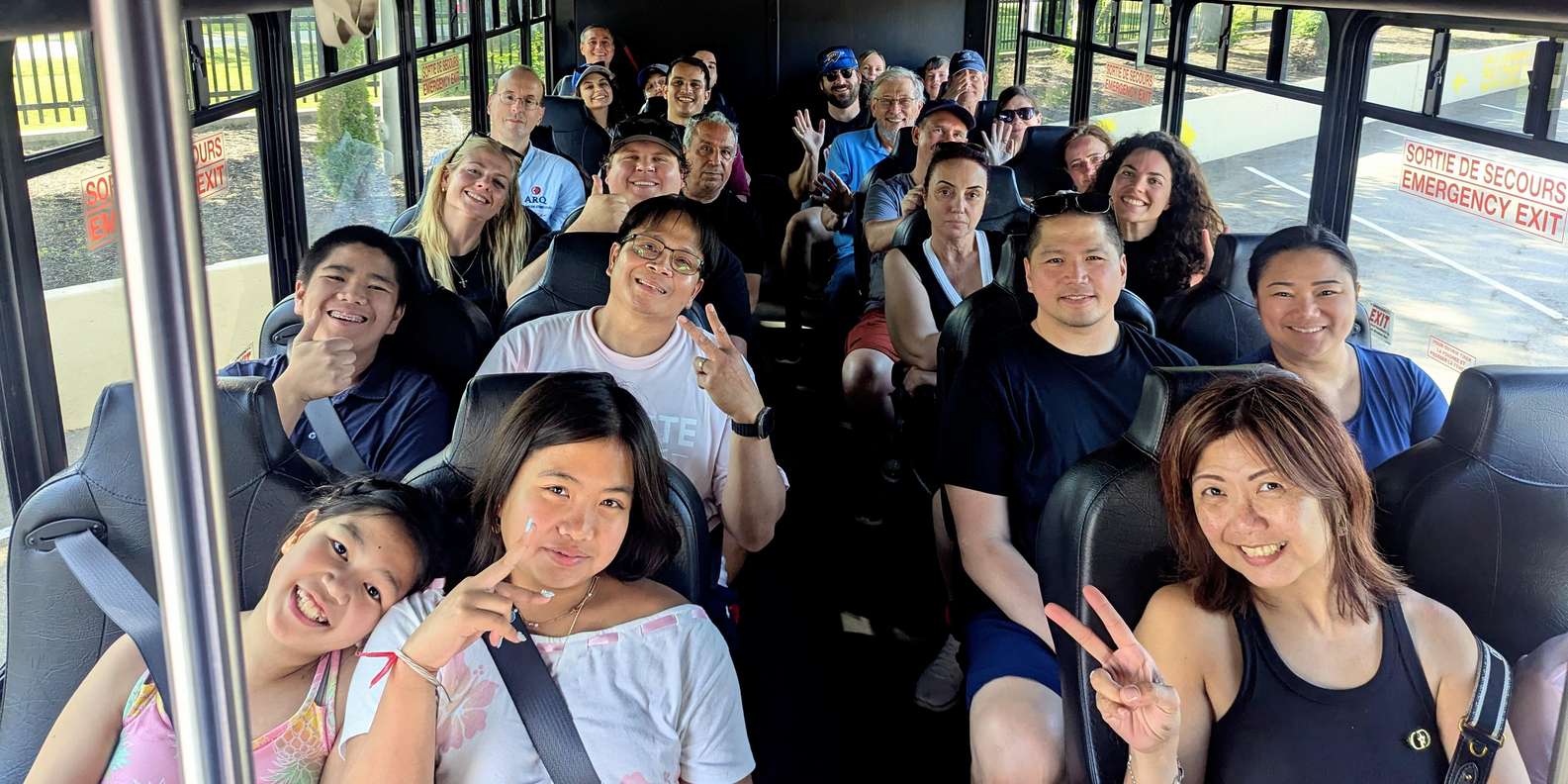 Toronto: Niagara Falls Day Tour + Boat & Behind the Falls