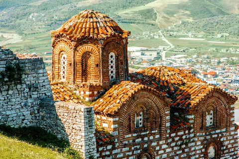 Excursión de 2 días por Tirana, Berat y el Castillo de Berat