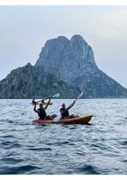 Ibiza, Es Vedra Sunset Kayak Tour avec de la plongée et des boissons - Housity