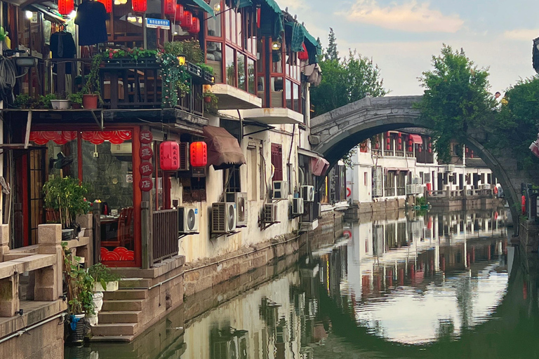 One Day Tour in Shanghai: Zhujiajiao Water Town-Yu Garden