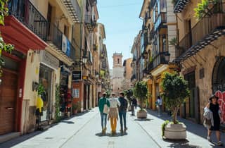 Valencia: Geführter Altstadt-Rundgang & Weinprobe im ältesten Weinkeller