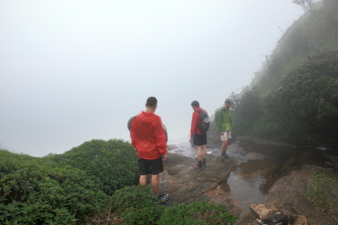 Kandy: Excursión de un Día a las Cascadas y la Aldea Local con Almuerzo