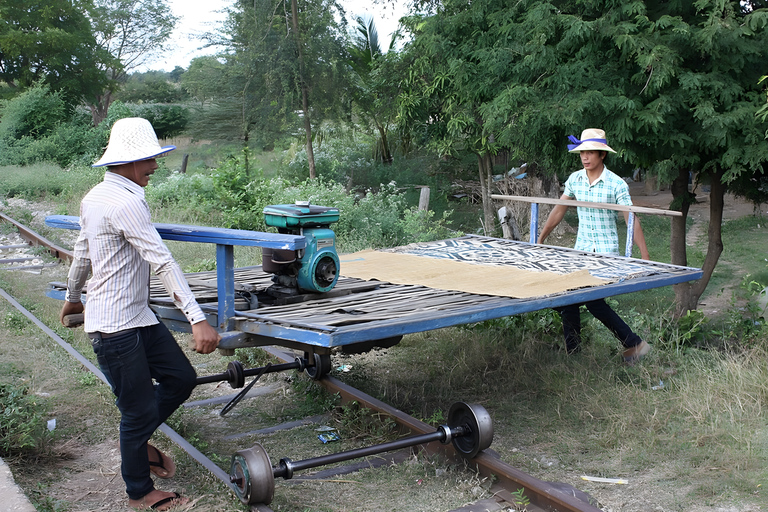 From Siem Reap: Banteay Chhmar Temple & Battambang Tour