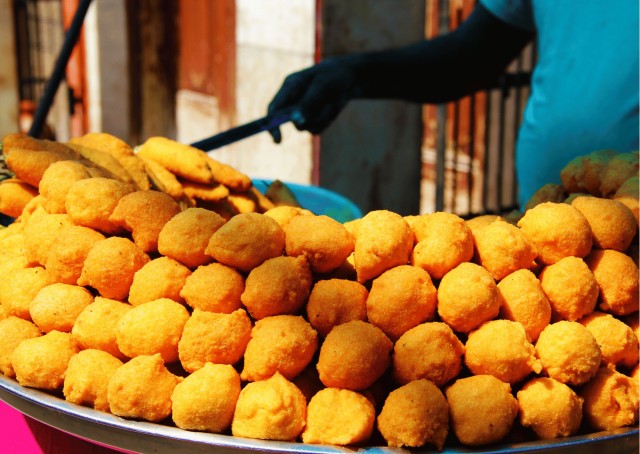 Visit Food Crawl Aurangabad 2 Hours Guided Local Food Tasting Tour in Grishneshwar, India