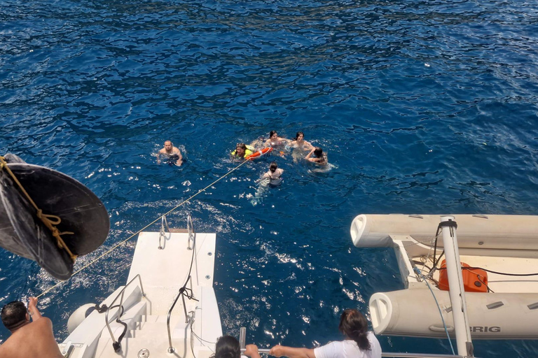 Denia/Jávea: a day at sea with paella on Isla Portitxol Denia/Jávea: a day at sea with paella on Portitxol Island