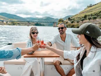 Pinhão: Douro Fluss Solar Bootstour mit Weinverkostung