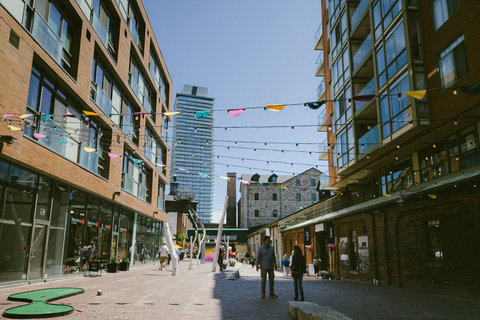 Toronto ICONIC Sightseeing Day Tour with Small Group Max 12 Tour Only