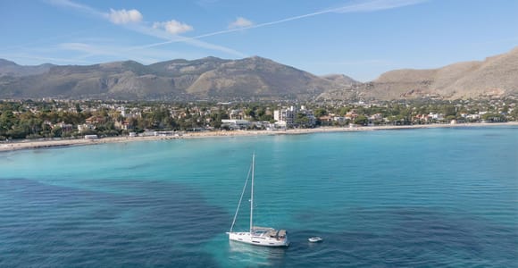 Palermo: escursione in barca a vela con snorkeling e pranzo a bordo