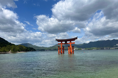 Hiroshima: Miyajima Private Tour with Ropeway & Hike