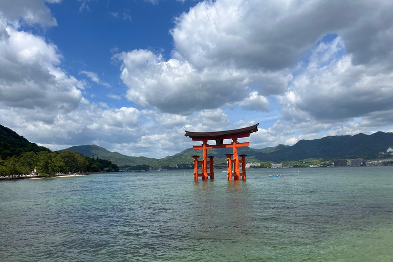 Hiroshima: Miyajima Private Tour with Ropeway & Hike