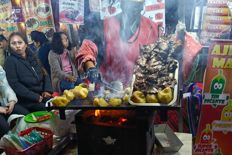 La Paz: Street Food Stories and Soul Tour at Night