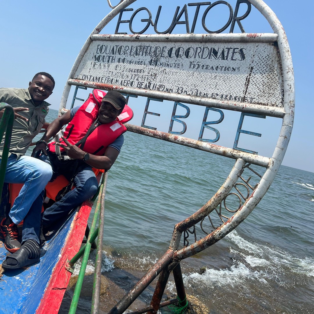 Entebbe: Excursión en Equatar Line y paseo en barco al atardecer por el ...