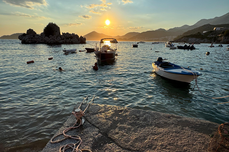 Budva: Private Speedboat Tour with Snorkeling & Swimming Budva: 2hr Private Speedboat Tour with Snorkeling & Swimming