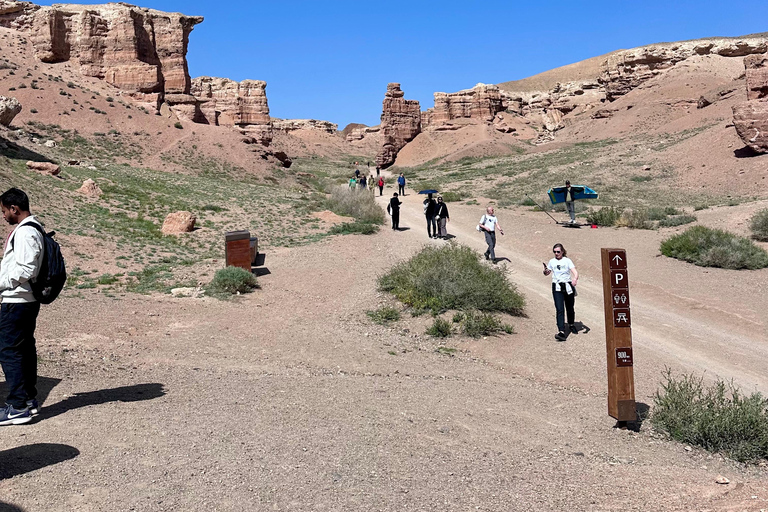 Prywatne: Charyn &amp; Black Canyons oraz Kolsay &amp; Kaindy Lakes.