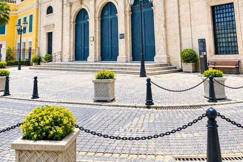 Macau: Guided Heritage & Local Flavors Walking Tour