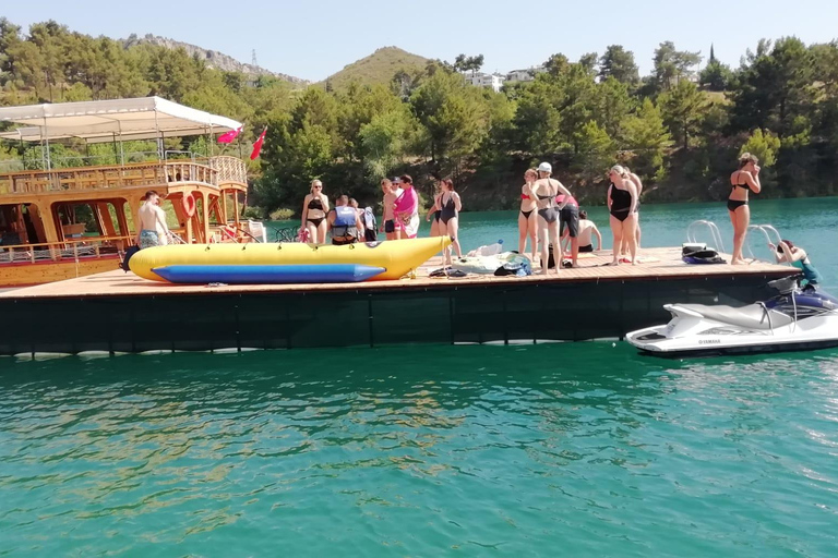Alanya: Excursão Mix em autocarro Cabrio, Lion Safari, passeio de barco com almoçoAlanya: Excursão mista em autocarro Cabrio, Lion Safari, passeio de barco com almoço