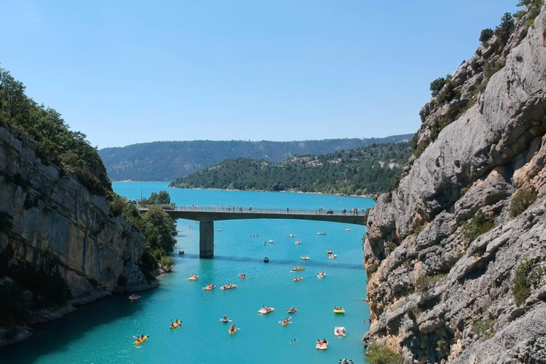 Alpes salvajes, Cañón del Verdon, pueblo de Moustiers, campos de lavanda