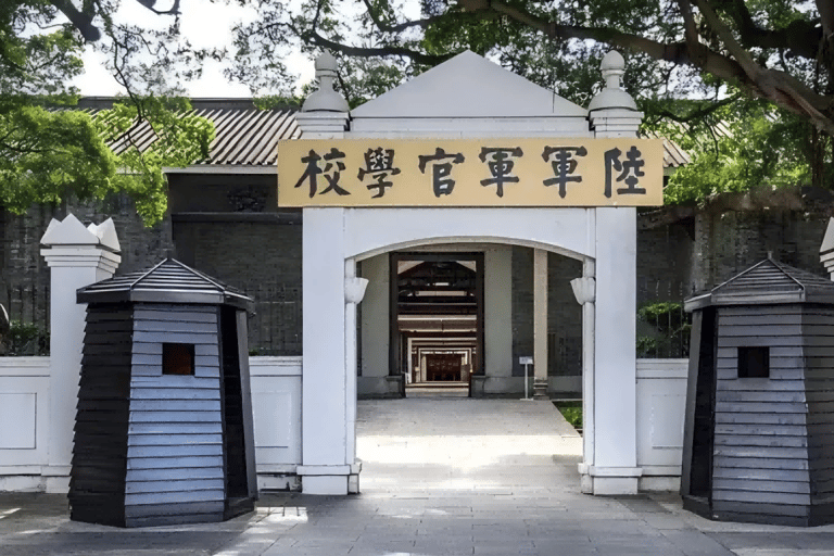 Guangzhou: City Highlights Tour with Lunch & Guide