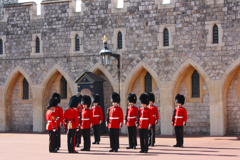 Southampton Cruise: Heathrow Airport Via Windsor Castle Stop