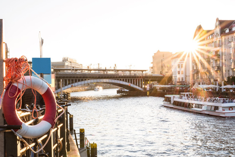 Cruzeiro de barco sem fila e visita guiada ao centro histórico de BerlimCruzeiro de barco sem filas e visita guiada ao centro histórico de Berlim