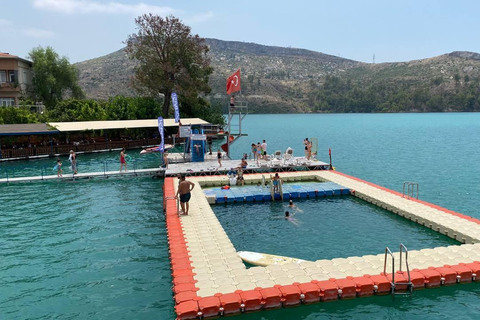 Lado: Passeio de catamarã elétrico, cachoeira, Seleukia, mesquita