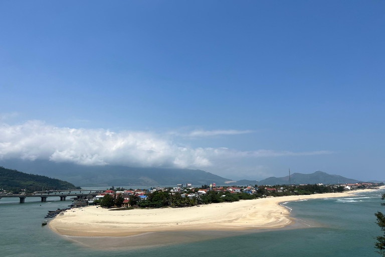 Traslado privado de Hue a Hoi An con un tour turísticoTraslado privado de Hue a Hoi An con visita turística