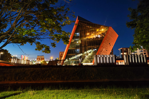 Gdańsk: Wrzeszcz and Shipyard District Private Bike Tour Golden Hour Ride – Gdańsk on evening mood Photo Stops