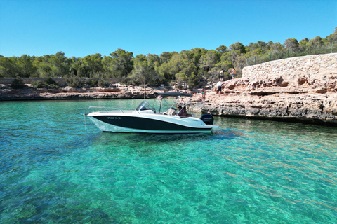 San Antonio: Tour Privado de Barco em Ibiza com Paddle Surf e SnorkelSan Antonio: Passeio de barco de dia inteiro em Ibiza com Paddle surf e Snorkeling