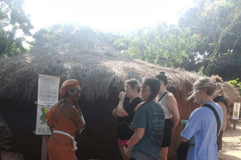 Mombasa: Kulturdorf und Kongowea Markt Tour