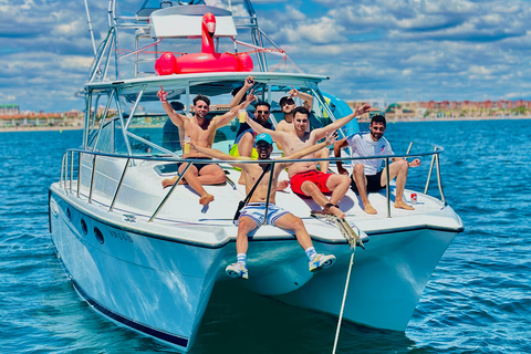 Valencia: Catamaran Boat Rental with Captain and Drinks 3 HOURS MIAMI VLC