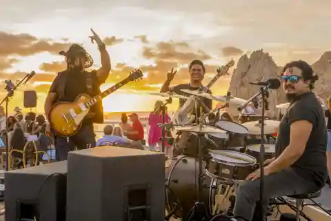 Cabo San Lucas: Sunset Mexican Dinner Cruise with Live Music
