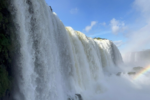 Visite privée d&#039;une journée au Brésil et en Argentine à côté des chutes d&#039;IguassúVisite privée d&#039;une journée des côtés brésilien et argentin des chutes