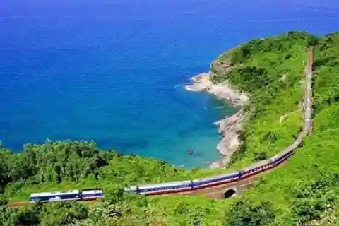 Imperial City Hue Private Day Tour from Hoi An/Da Nang