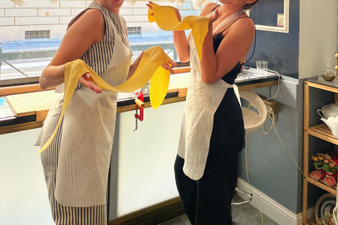 佛罗伦萨：意面制作课程，含晚餐、葡萄酒和... 唱歌！佛罗伦萨：意面制作课程，含晚餐、葡萄酒...还有歌唱！