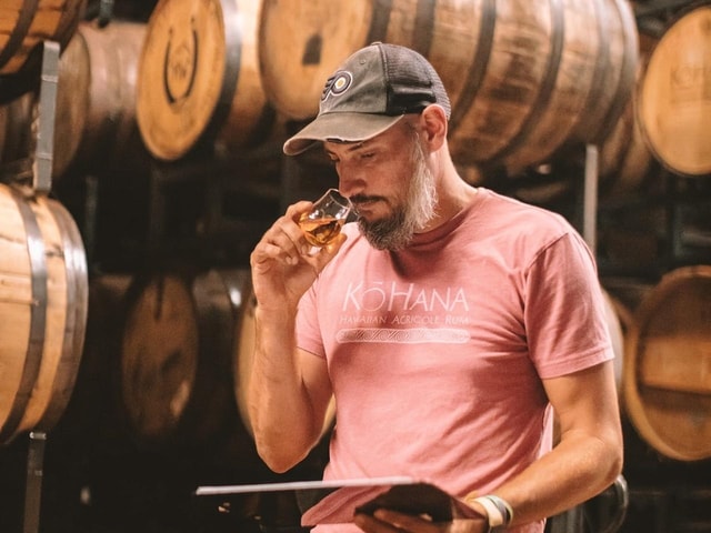 Oahu: Hawaiian Rum Distillery Tour with Tastings