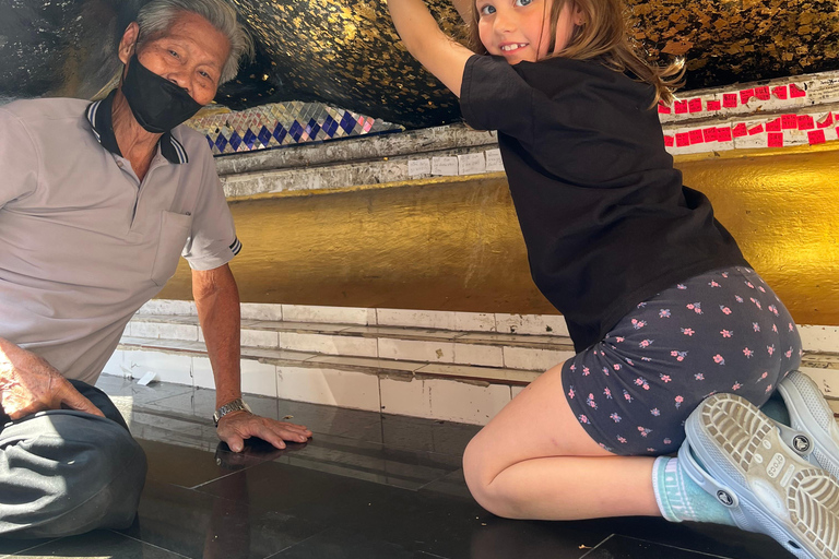 Bangkok: Longtail Boat and Tuk tuk Tour with Temple Visit Authentic longtail boat with temple visit tour