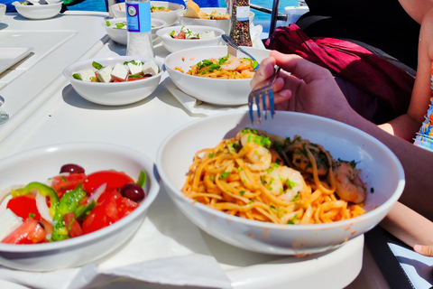 Croisière Dia Sailing avec repas et boissons tout comprisCroisière Dia avec service de transfert inclus