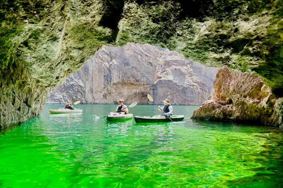 Willow Beach: Ganztägige Kajaktour zur Grotta dello Smeraldo, 3 Grotten + Wanderung. Foto: GetYourGuide Willow Beach: Ganztägige Kajaktour zur Grotta dello Smeraldo, 3 Grotten + Wanderung. Foto: GetYourGuide