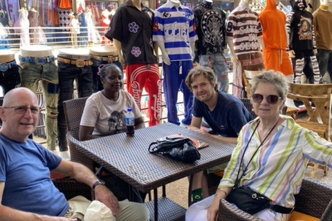 Kampala: Guided Food Tour with Local Drinks and Snacks