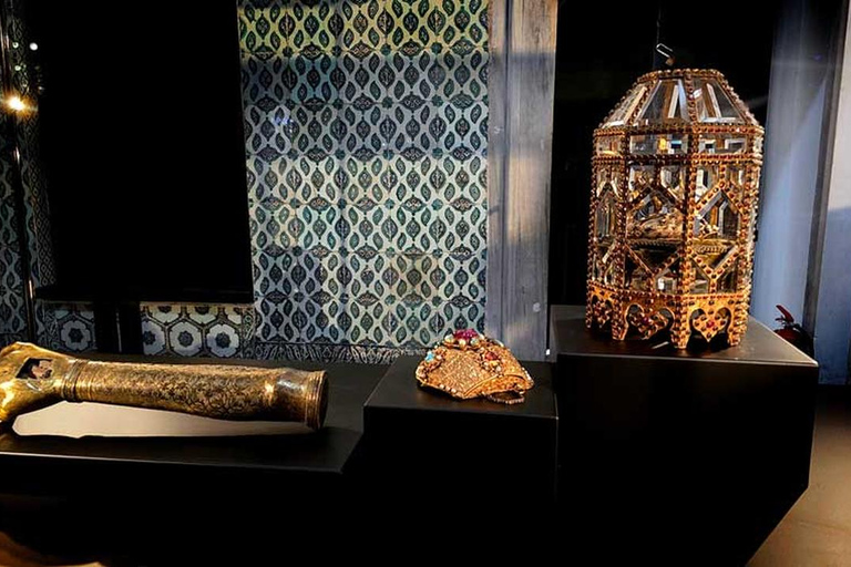 İstanbul, Topkapı Skip-Line Private Japanese Guided Tour