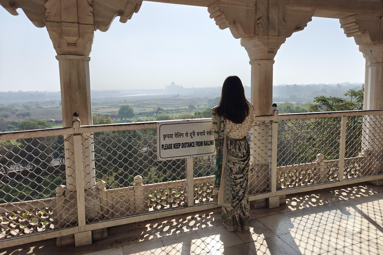 Taj Mahal Sunrise Skip-the-Line Express Entry Ticket & Guide Agra: Taj Mahal Tour with Private Guide Only