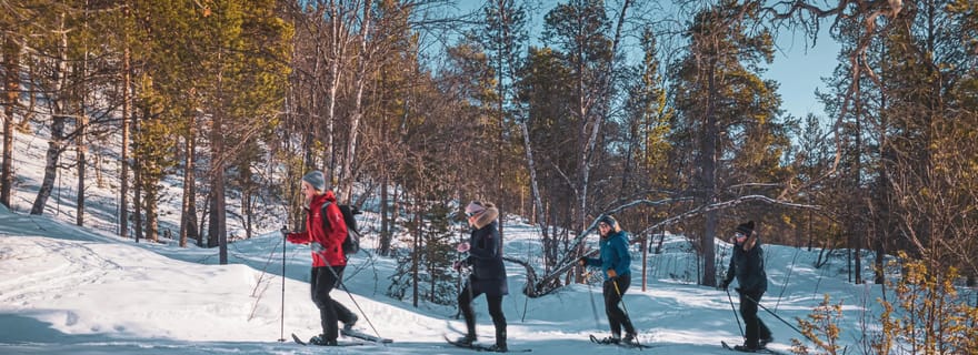 Aventure en raquettes jusqu'à l'enchanteresse cascade gelée