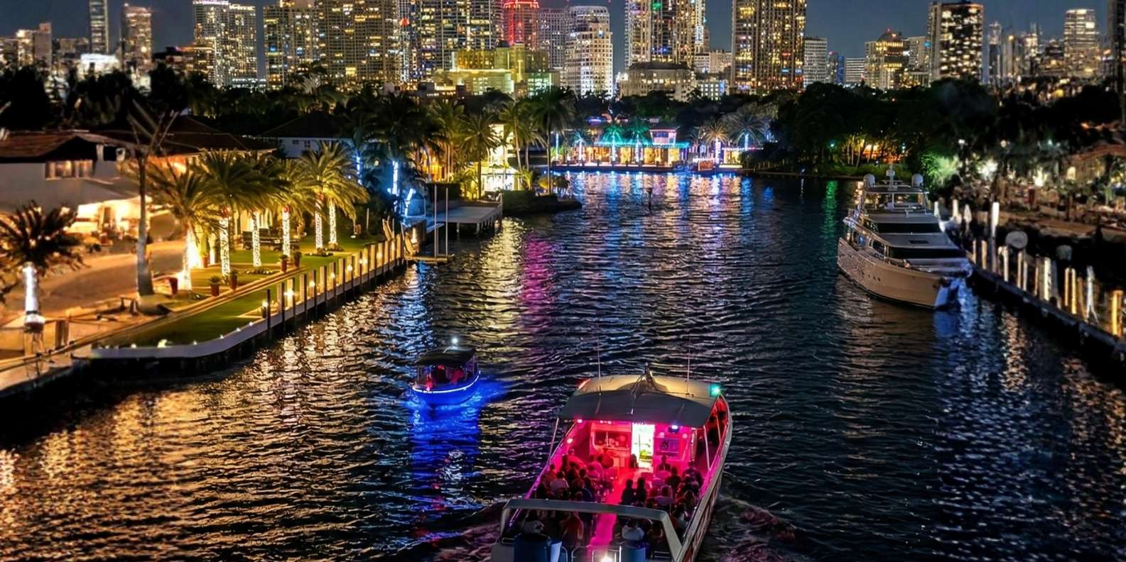 Fort Lauderdale: Sunset & Mansion Holiday Lights Cruise