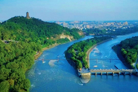 Chengdu Group Tour: Dujiangyan Water System & Mt Qingcheng
