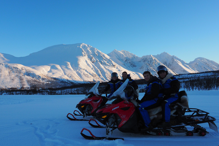 Tromsø: Lyngen Alps Snowmobile Adventure with Lunch