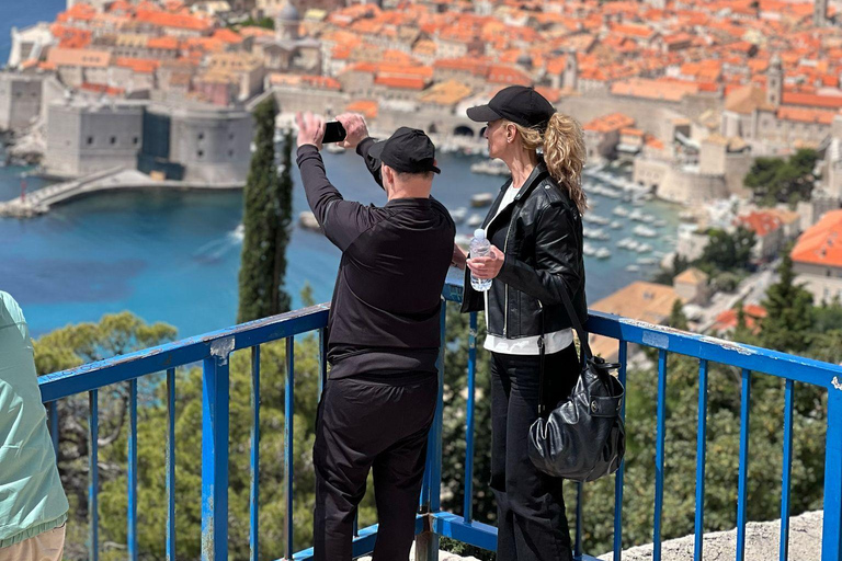 جولة "هوب أون هوب أوف" الصفراء المكشوفة: شاهد مدينة دوبروفنيك في 90 دقيقة