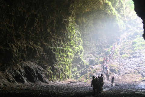 Yogyakarta: Excursión a la Cueva de Jomblang y a la Cueva de Pindul con almuerzo