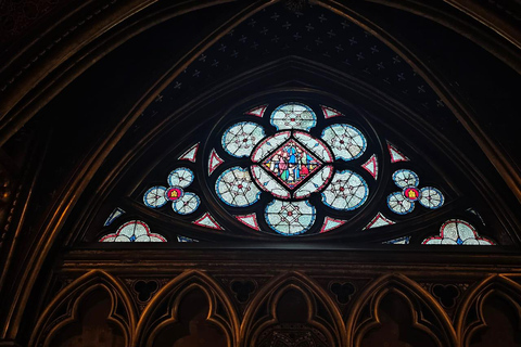 Tour a pie por Notre Dame de París al aire libre con entrada a la Cripta.